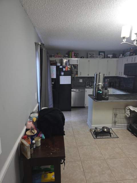 2164 White Pine Circle #B, Greenacres FL - photo 7 of 26