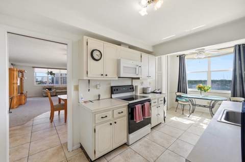 1401 S Ocean Drive #704, Hollywood FL - photo 16 of 73