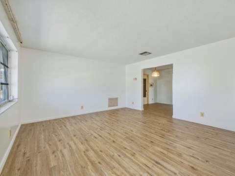 1012 SW 17th Street, Boynton Beach FL - photo 6 of 40