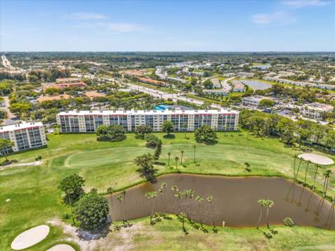 3959 Via Poinciana #104, Lake Worth FL - photo 6 of 60