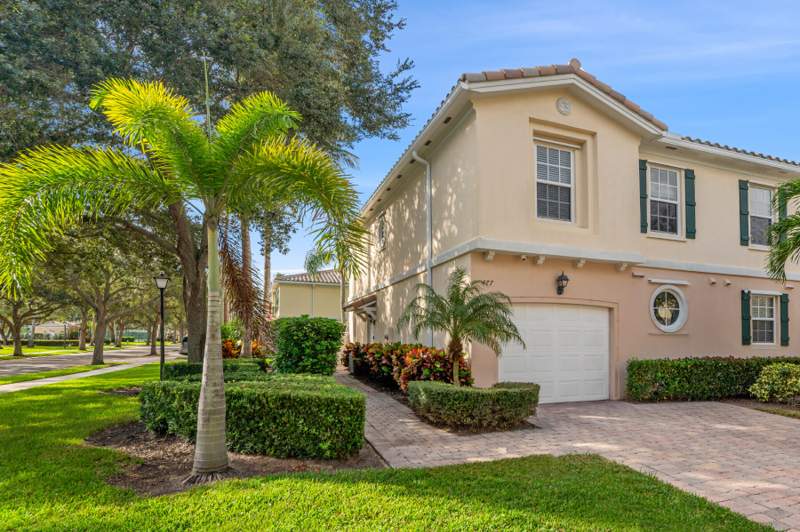 3 bedroom Townhouse at 477 Capistrano Drive, Catalina Lakes, Palm Beach Gardens — photo 3