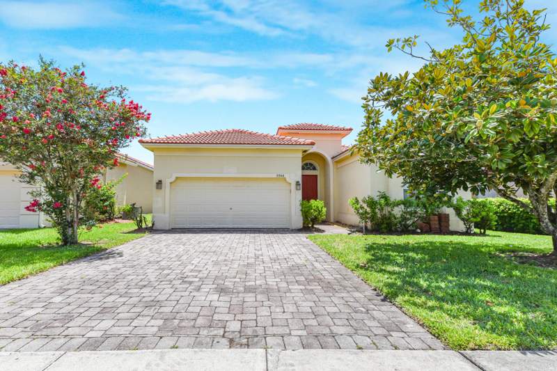 3 bedroom Single Family Residence at 5544 Spanish River Road, Portofino Shores Phase Two, Fort Pierce — photo 2
