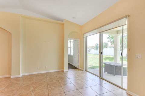 5544 Spanish River Road, Fort Pierce FL - photo 10 of 31
