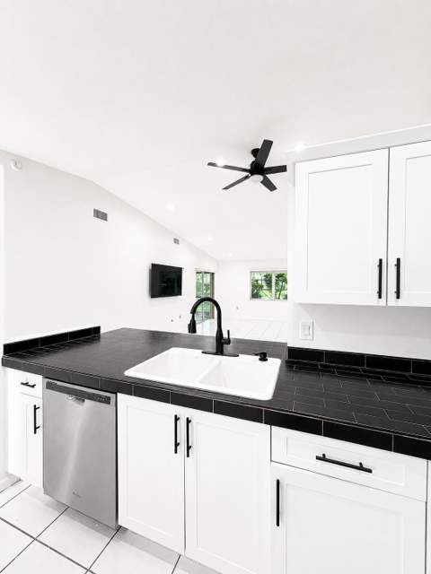 6356 Pointe Pleasant Circle, Delray Beach FL - photo 9 of 39