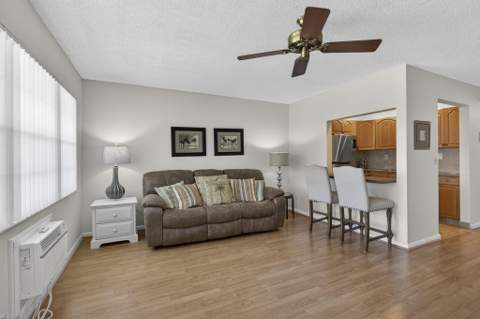 181 Bedford G, West Palm Beach FL - photo 7 of 40