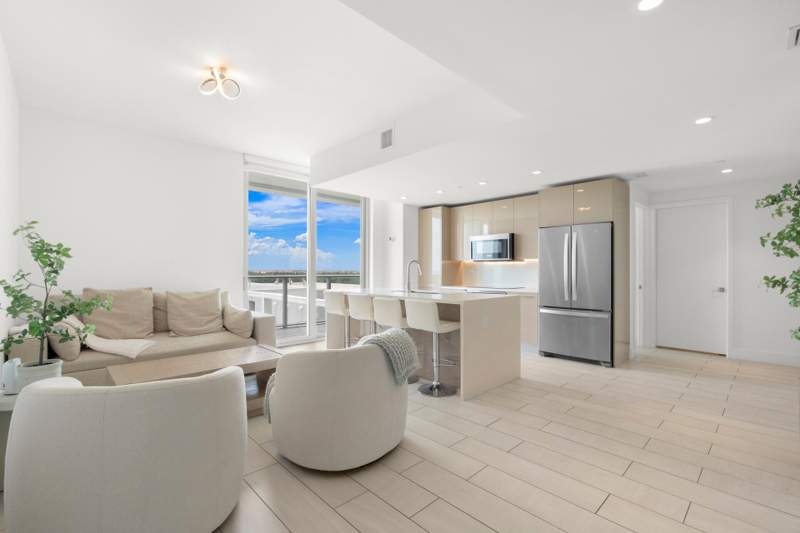 3 bedroom Condominium at 2000 Metropica Way #801, Metropica North Tower One, Sunrise — photo 4