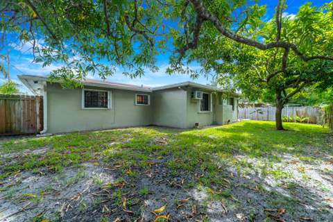 4460 NW 3rd Place, Plantation FL - photo 23 of 26