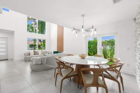 52 Gables Boulevard, Weston FL - photo 13 of 60