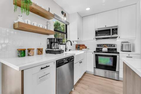 300 SE 8th Avenue, Deerfield Beach FL - photo 23 of 73