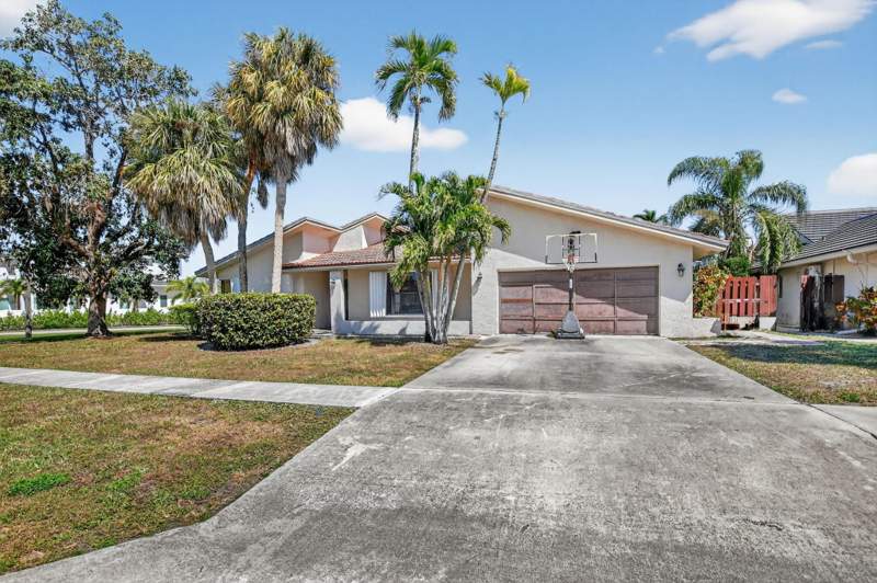 4 bedroom Single Family Residence at 22220 Morning Glory Terrace, Thornhill Green, Boca Raton — photo 5