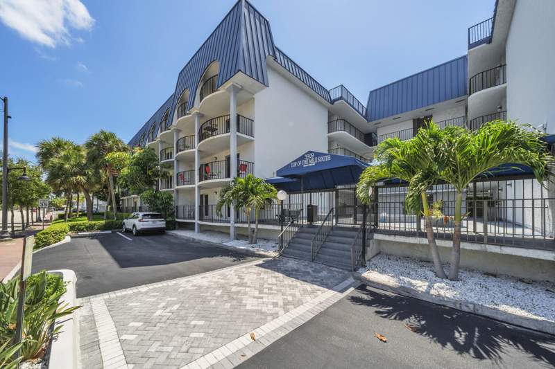 1 bedroom Condominium at 3909 N Ocean Boulevard #401, Top Of The Mile South Condo, Fort Lauderdale — photo 3