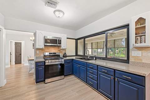 8370 NW 26th Place, Sunrise FL - photo 9 of 25