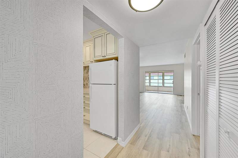 2 bedroom Condominium at 23 Abbey Lane #202, Abbey Village, Delray Beach — photo 5
