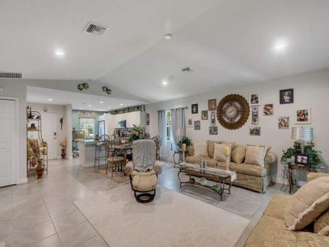 13951 Brazil Court, Fort Pierce FL - photo 7 of 46