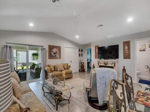 13951 Brazil Court, Fort Pierce FL - photo 9 of 46