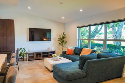 2807 SW 13th Court, Deerfield Beach FL - photo 8 of 54