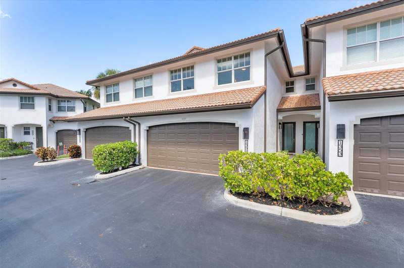 3 bedroom Townhouse at 1351 SE 3rd Avenue, Indigo Pointe, Pompano Beach — photo 4