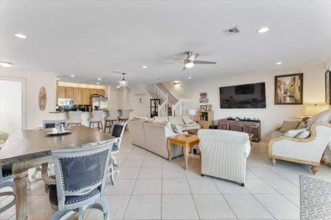 1351 SE 3rd Avenue, Pompano Beach FL - photo 8 of 58