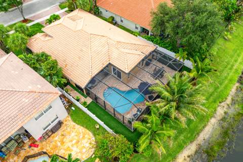 1853 Palisades Drive, West Palm Beach FL - photo 7 of 41