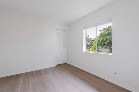 3561 Tall Pine Way #D-2, Greenacres FL - photo 6 of 35
