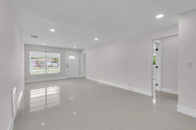 4 bedroom Single Family Residence at 3262 Pierce Street, Orangebrook Golf Estates, Hollywood — photo 3