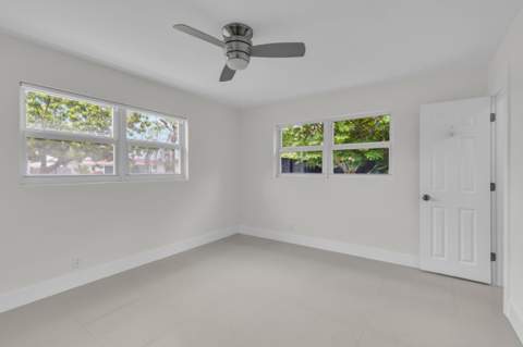 3262 Pierce Street, Hollywood FL - photo 15 of 23