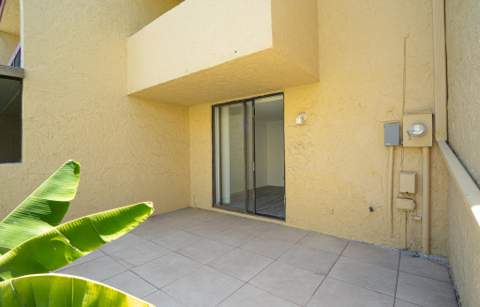 769 SE 1st Way #85, Deerfield Beach FL - photo 9 of 52
