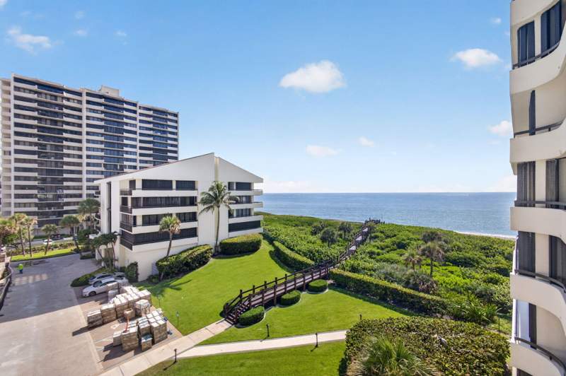 2 bedroom Condominium at 4000 N Ocean Drive #403, Martinique 2 Condo, Singer Island — photo 4