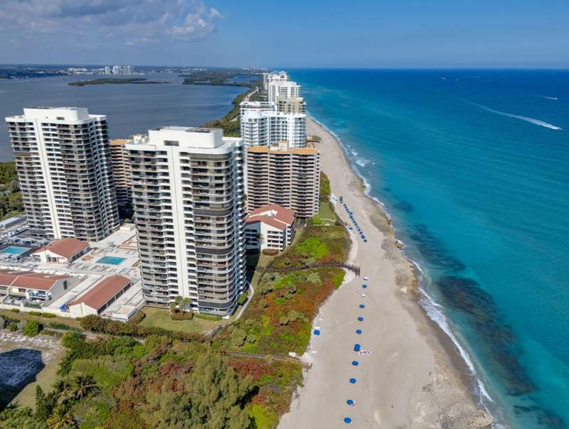 2 bedroom Condominium at 4000 N Ocean Drive #403, Martinique 2 Condo, Singer Island — photo 2