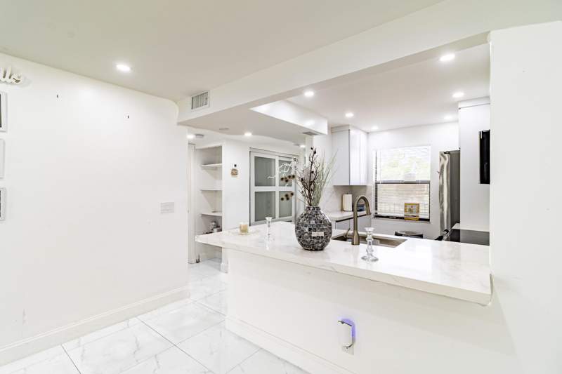 2 bedroom Condominium at 10331 Sunrise Lakes Boulevard #302, Sunrise Lakes 160 Condo, Sunrise — photo 4
