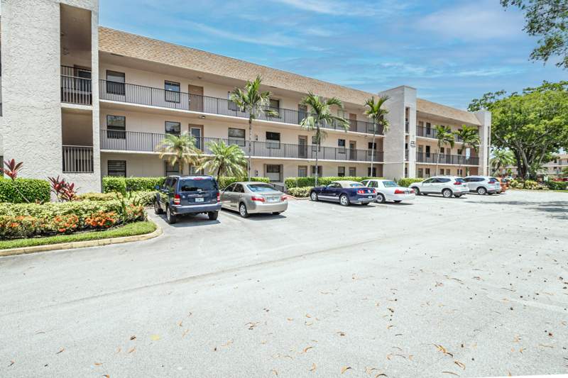 2 bedroom Condominium at 10331 Sunrise Lakes Boulevard #302, Sunrise Lakes 160 Condo, Sunrise — photo 2