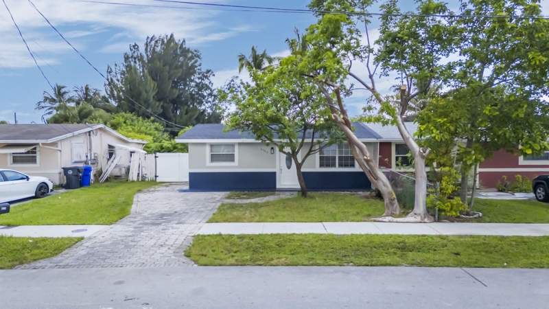 2 bedroom Single Family Residence at 1523 SW 68th Way, Springbank Park Sec 2, North Lauderdale — photo 3