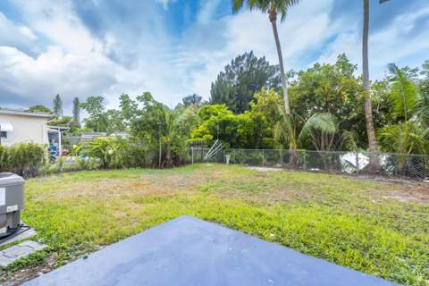 1523 SW 68th Way, North Lauderdale FL - photo 19 of 42