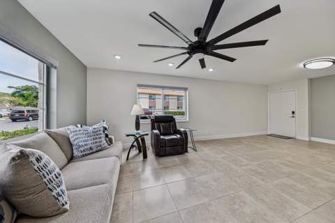 9 NE 19th Court #C112, Wilton Manors FL - photo 17 of 35