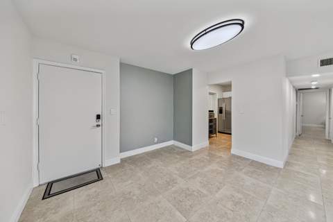 9 NE 19th Court #C112, Wilton Manors FL - photo 21 of 35