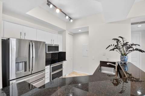 403 S Sapodilla Avenue #706, West Palm Beach FL - photo 9 of 55