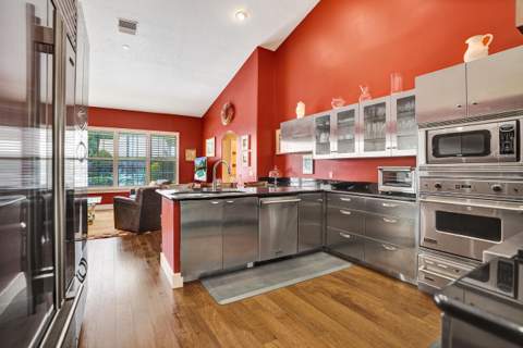 2760 Tecumseh Drive, West Palm Beach FL - photo 9 of 47