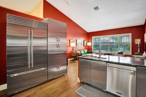 2760 Tecumseh Drive, West Palm Beach FL - photo 10 of 47