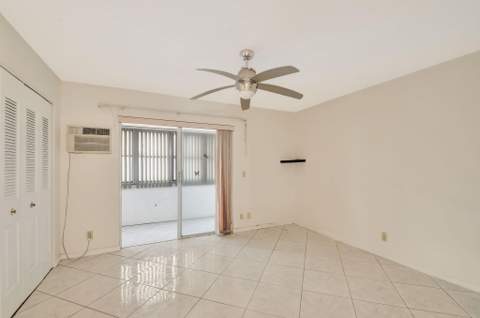 70 Camden C, West Palm Beach FL - photo 9 of 28