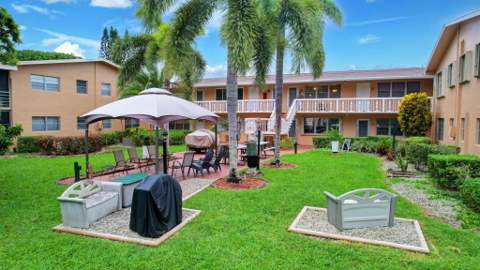 70 Camden C, West Palm Beach FL - photo 14 of 28