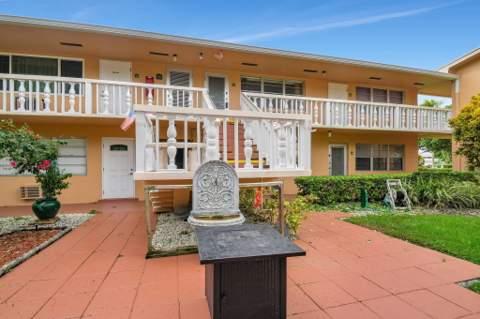 70 Camden C, West Palm Beach FL - photo 15 of 28