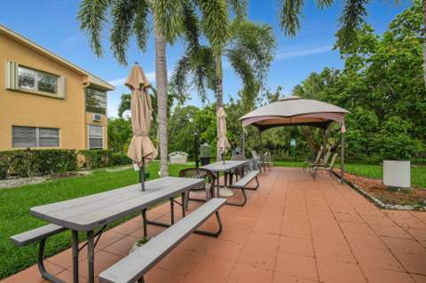 70 Camden C, West Palm Beach FL - photo 16 of 28