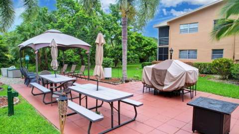 70 Camden C, West Palm Beach FL - photo 17 of 28
