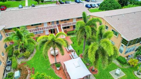 70 Camden C, West Palm Beach FL - photo 19 of 28