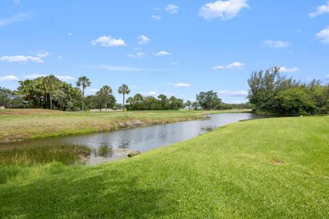 3018 Lake Shore Drive, Deerfield Beach FL - photo 10 of 36