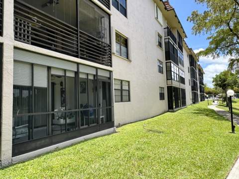4930 E Sabal Palm Boulevard #107, Tamarac FL - photo 15 of 25