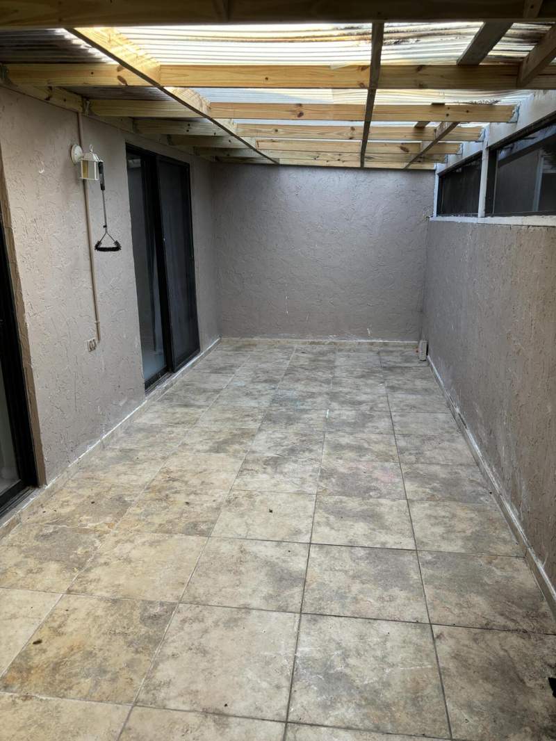 2 bedroom Townhouse at 12761 Westhampton Circle, Valencia Estates, Wellington — photo 4