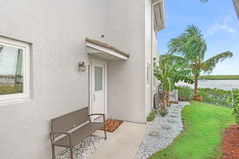 2408 Harbour Cove Drive, Fort Pierce FL - photo 9 of 90
