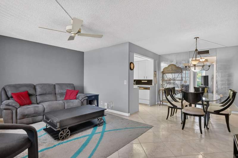 1 bedroom Condominium at 3090 Wolverton, Wolverton At Century Village Condo, Boca Raton — photo 3