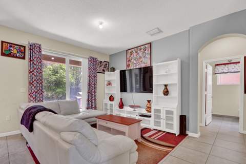 4701 Foxtail Palm Court, Greenacres FL - photo 12 of 39